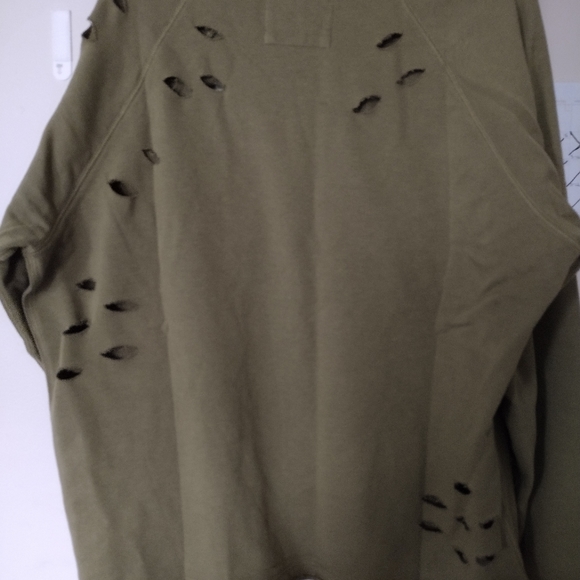 Distressed Kynlee Sweater - Picture 5 of 9